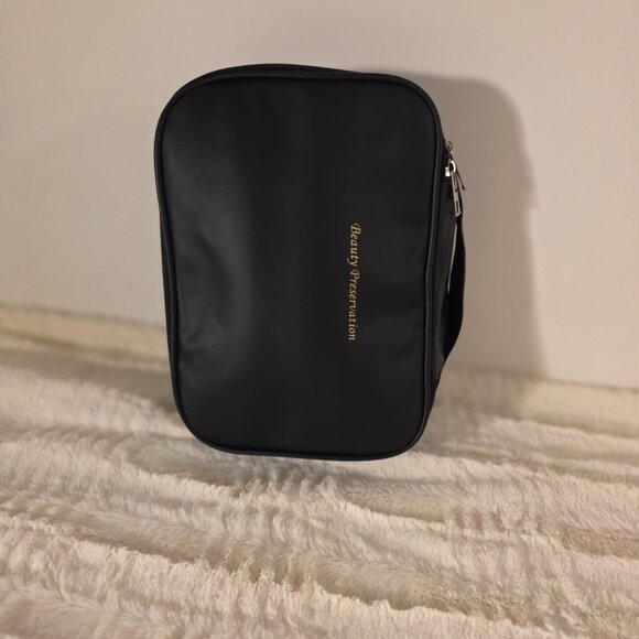 Makeup Bag - Picture 3 of 5